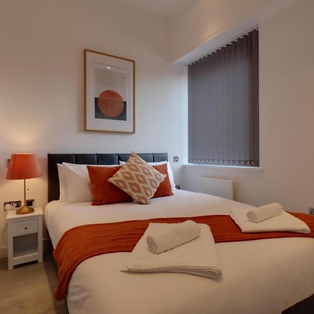 La Casa Suites Slough Kültér fotó