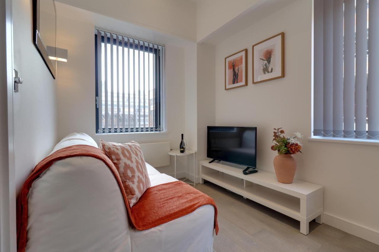La Casa Suites Slough Kültér fotó