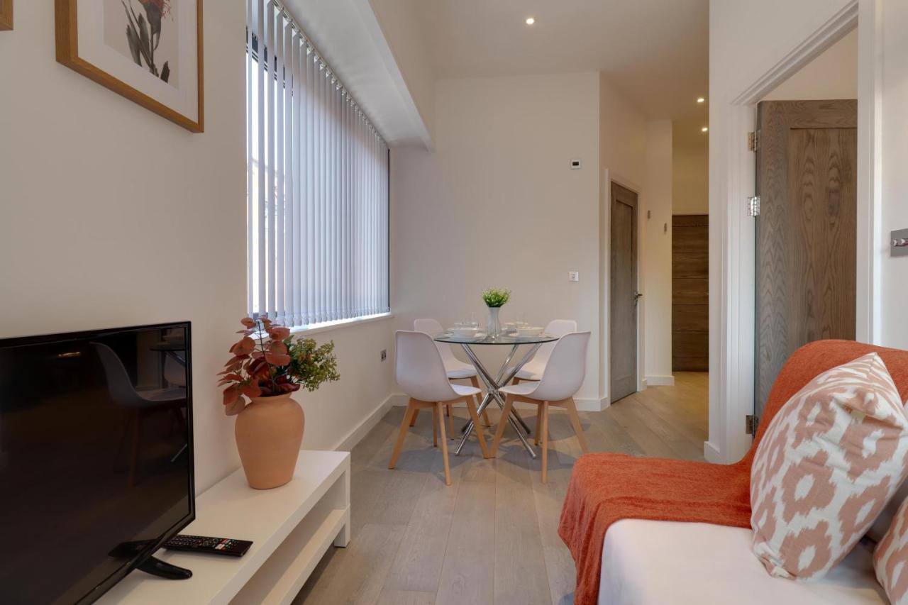 La Casa Suites Slough Kültér fotó